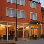Hotel Daisy Budget