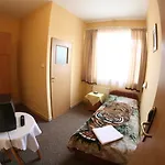 Daisy Budget Отель Краков