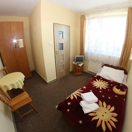 Hotel Daisy Budget *