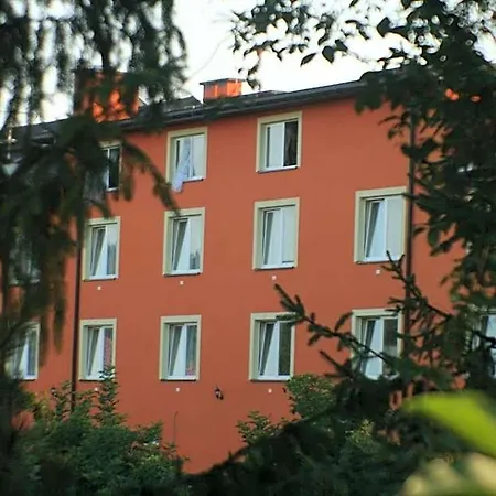 Daisy Budget * Krakkó