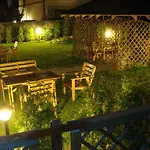 Hotel Daisy Budget
